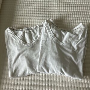 CALVIN KLEIN Performance v- neck white tees(2)